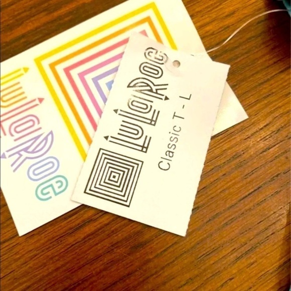 Lularoe Gray Floral Classic Tee Large NWT - Picture 8 of 8